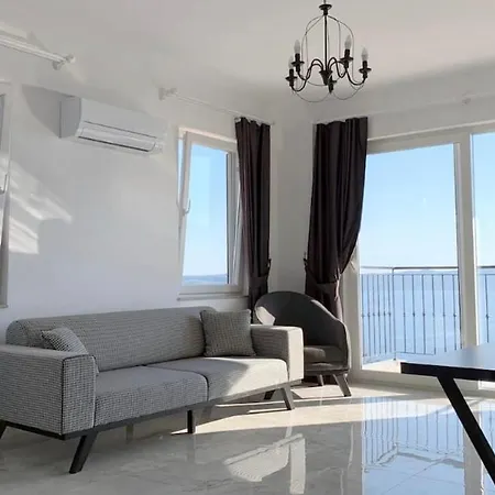 Ay Isigi Suit Apart With 2 Bedroom *